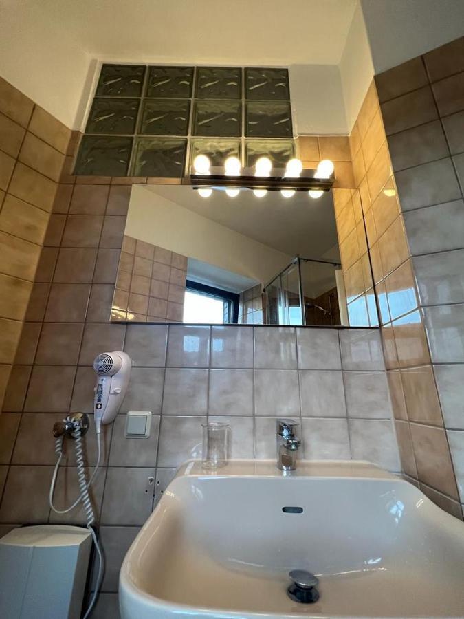 City Appartement A Zur Ewigen Lampe Dritte Etage Bruhl Bagian luar foto